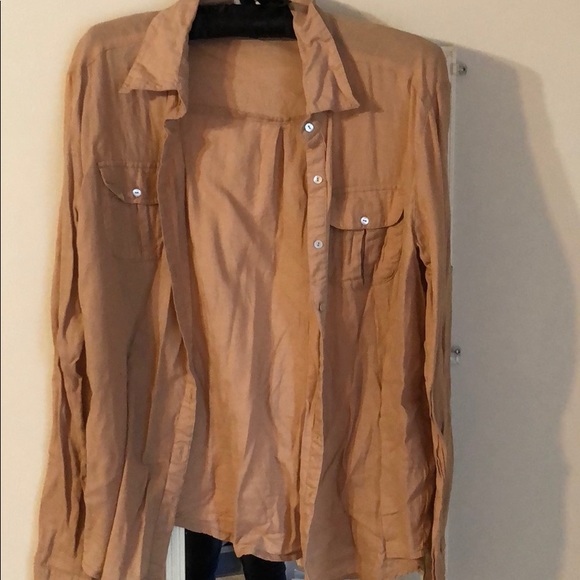 Forever 21 Tops - Tan button down women’s top
